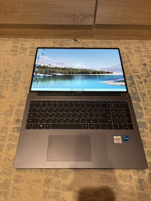 Huawei MateBook d16