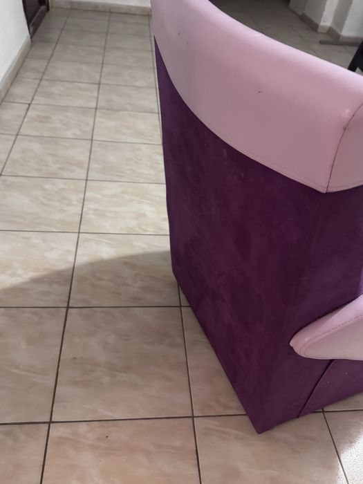 Vand fotoliu in stre foarte buna.