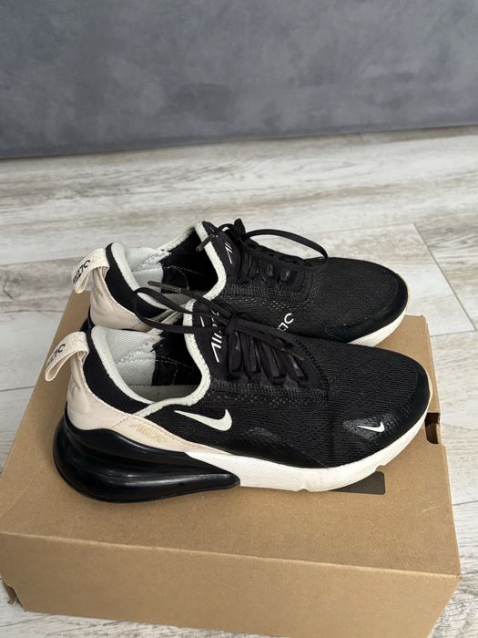 Nike Air Max 270