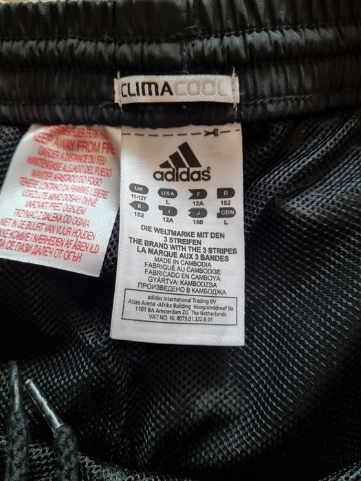 Продам спортивный костюм для девочки