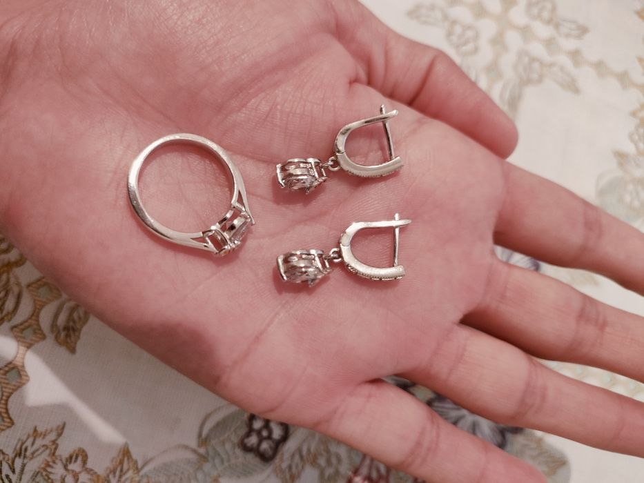 Продам серебро набор новый