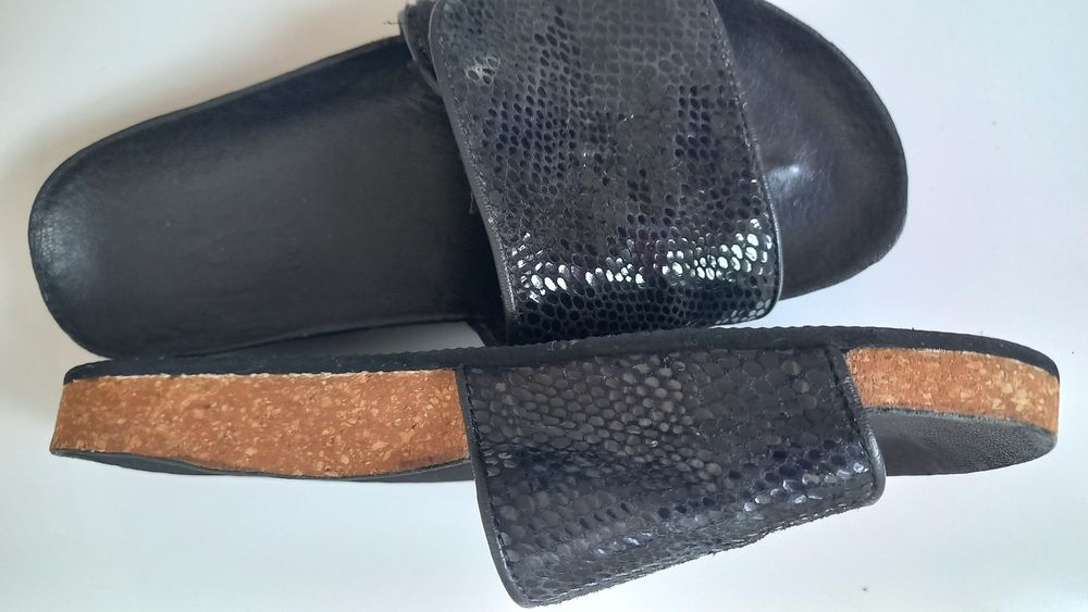 Papuci piele naturală nr.37