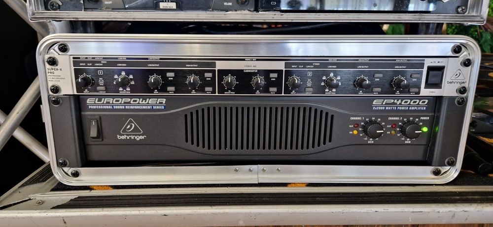 Behringer Crossover cx 2310 amplificator ep 4000 (dynacord fbt rcf jbl nexo db technologies line array dsp 600 the box mackie electrovoice basi boxe )