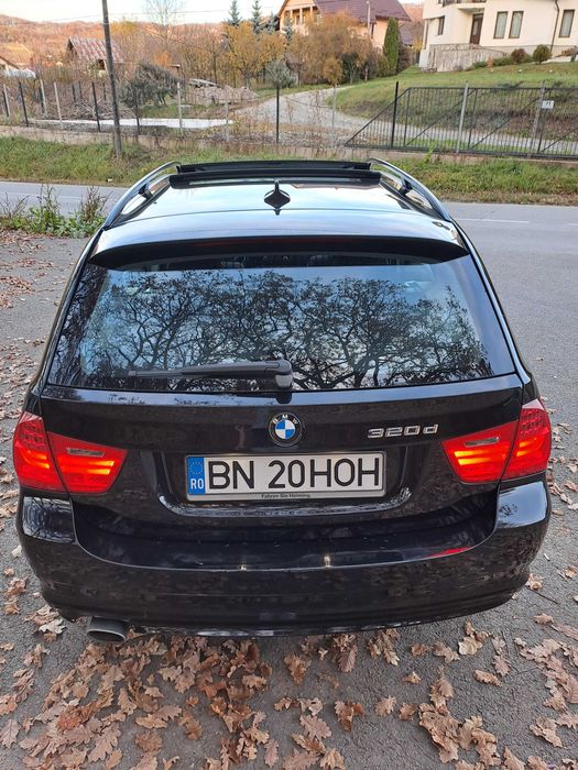Vând BMW 320D 2010 facelift