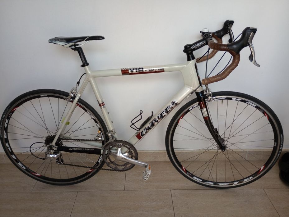 Vând cursiera Retro