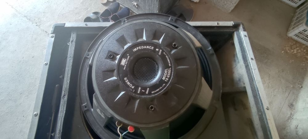 Сотилади срочно калонка Челленжер 18дюм 650х800 2та 3млн гарантия 100ф