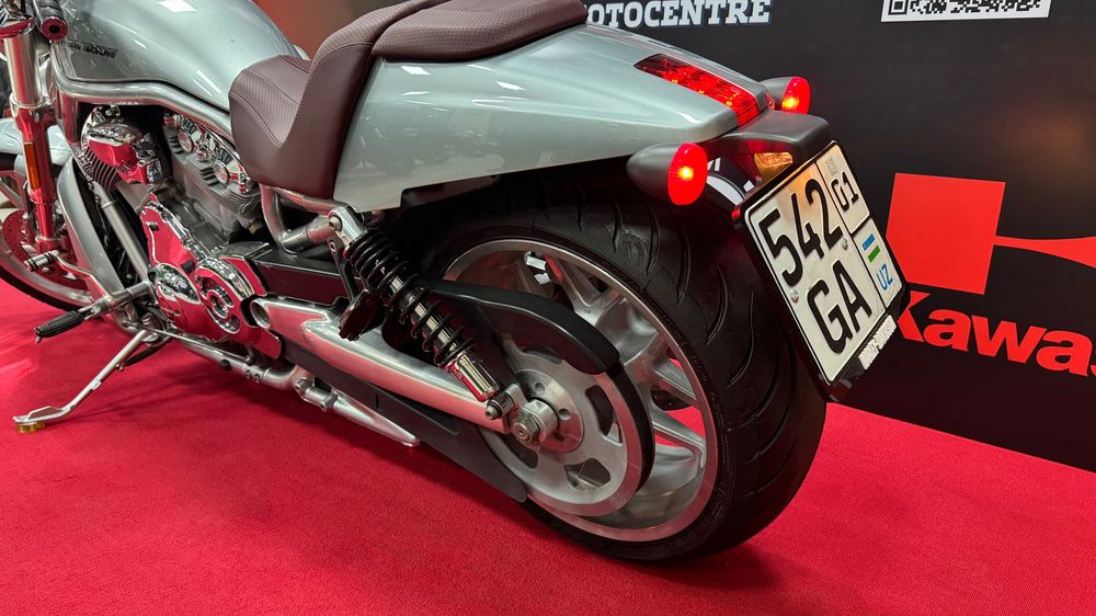 Harley Davidson V Rod Chrome