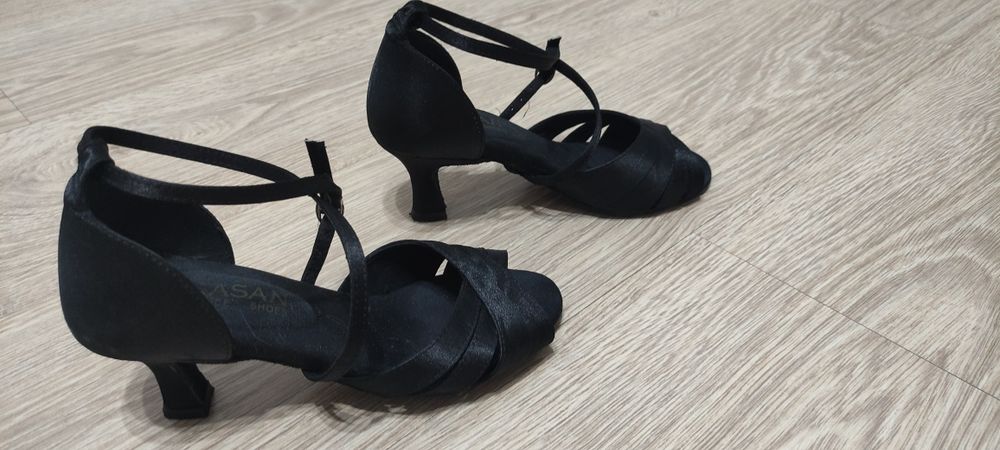 Туфли для танцев, модельной школы