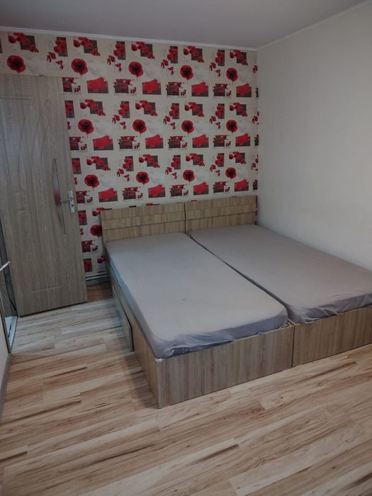 Închiriez garsoniera