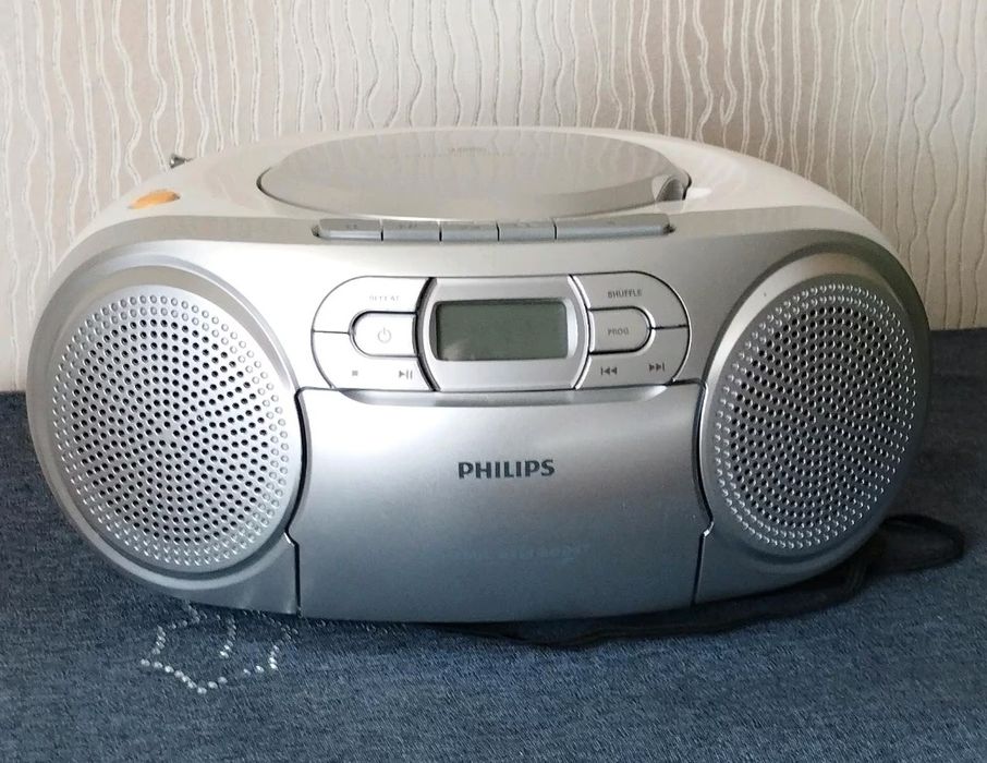 Radiocaset cu CD Roadstar /Philips/GRUNDIG  RRCD 4203 PLL