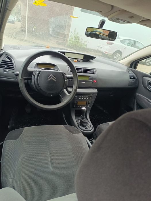 Citroën C4 – An fabricație 2007 Motor 1.6 benzină | 125.000 km