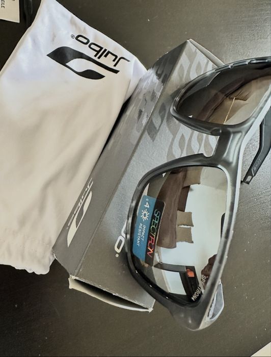 Julbo Shield слънчеви очила