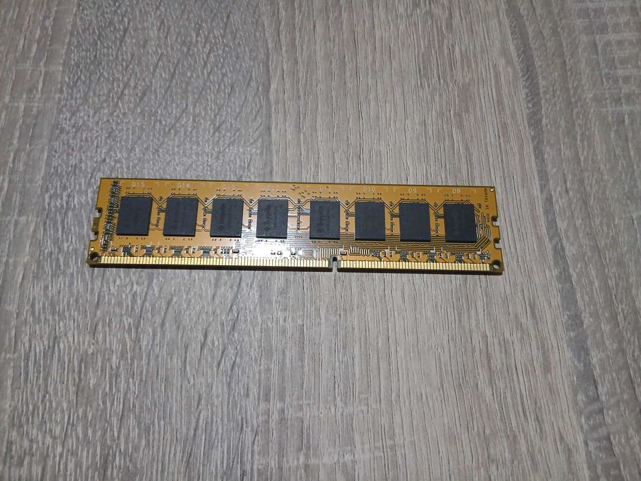 8gb ddr3 Zeppelin