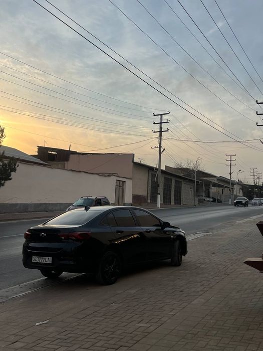 Срочно сотилади мошина