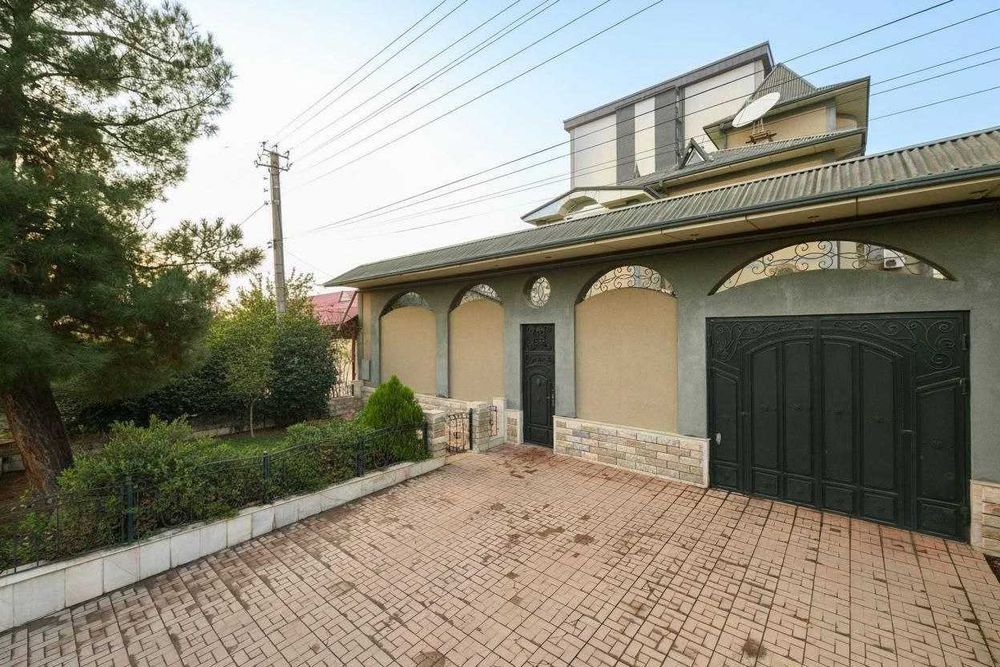 Продается дом в центрально части города ор-р Шахристанское метро