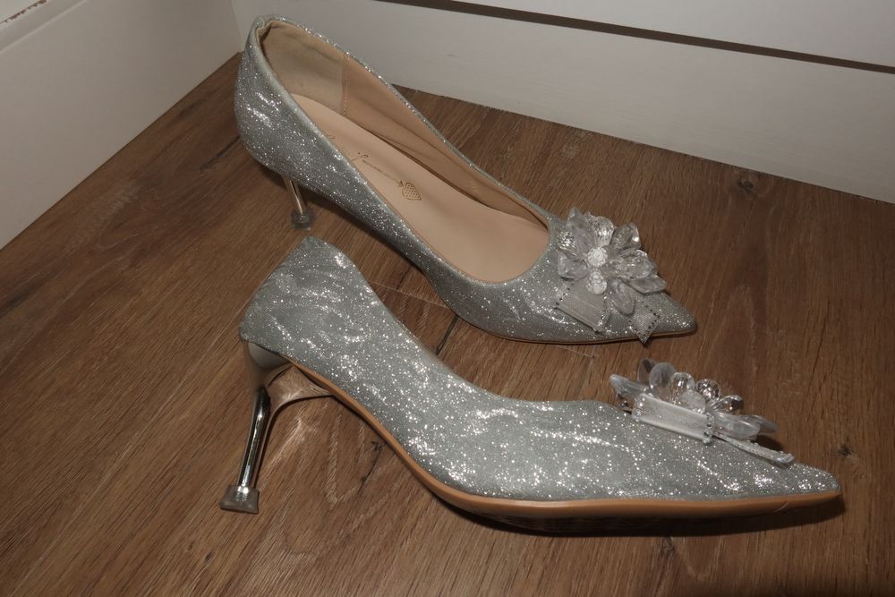 Блестящие туфли