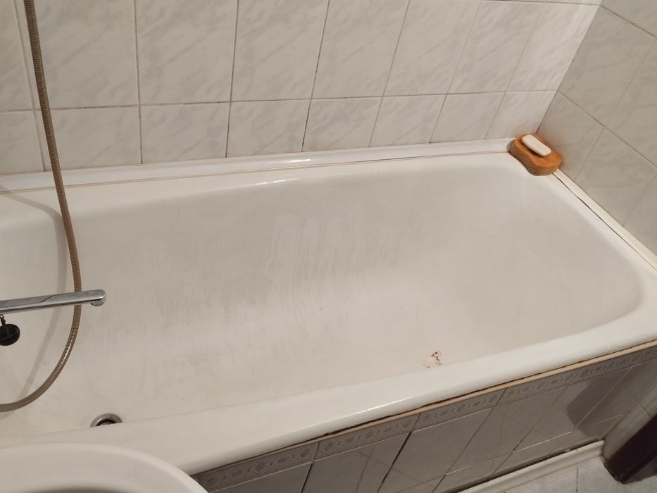 Ванна чугунная .