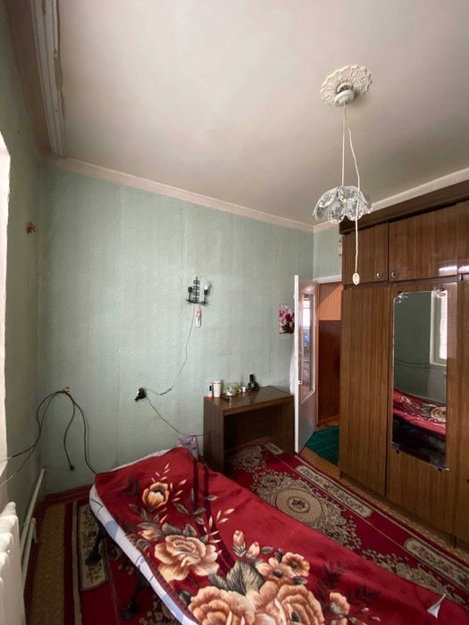 Срочно продается 3-х комн квартира Куйлюк массив-5, 3/5/5