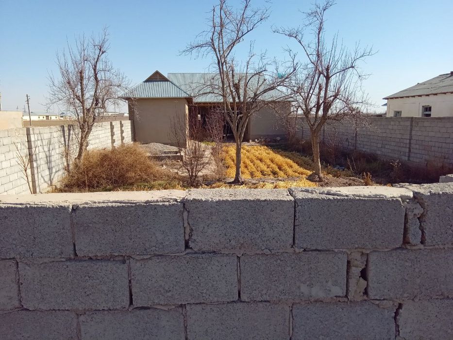 Ховли уй сотилади