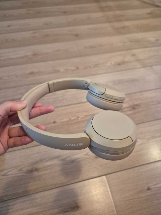 Безжични слушалки Sony WH-CH520 (Бежови) – Перфектно състояние