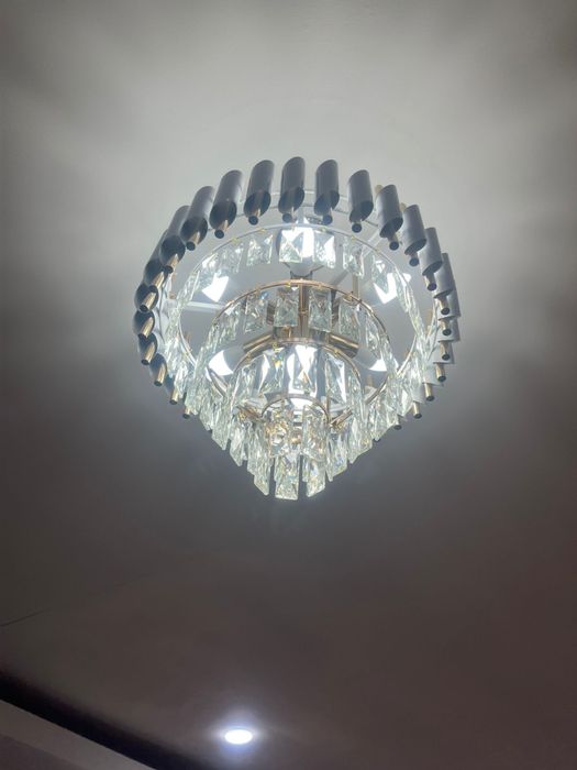 Люстра 8 ламповая