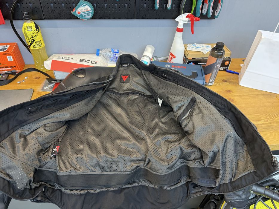 Яке DAINESE черно