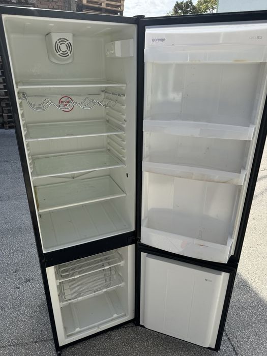 Хладилник с фризер gorenje