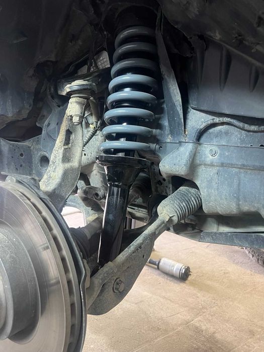 Комплект Усилено Пружинно Окачване +5см за Land Rover Discavery 3-4