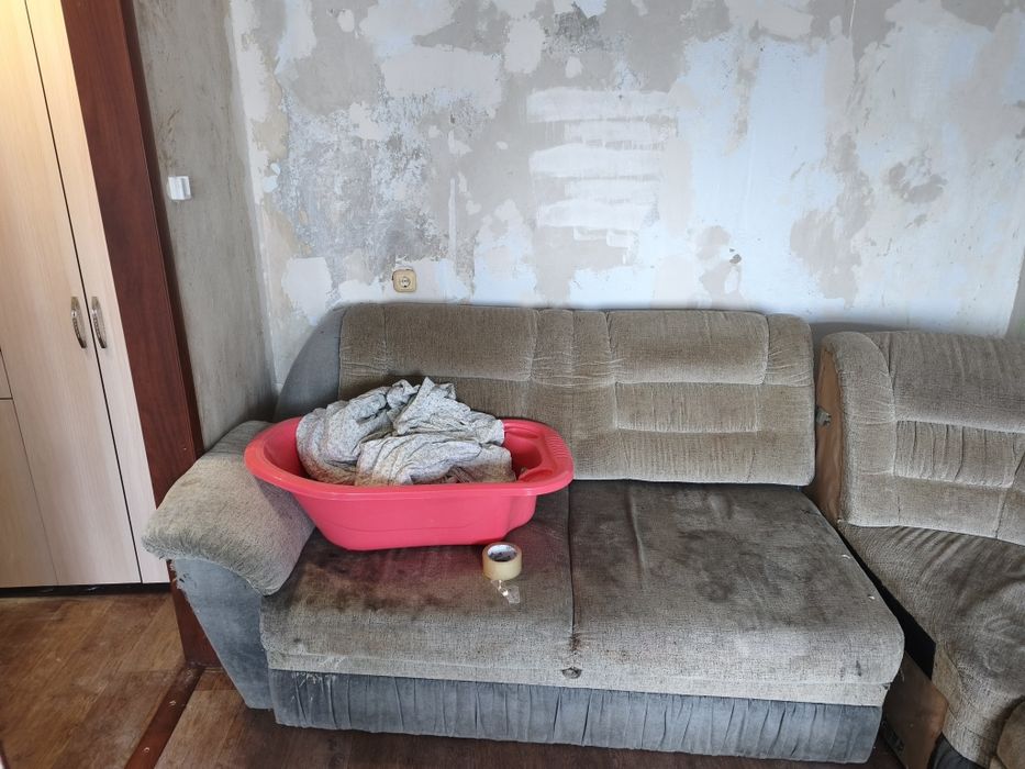 Отдам даром диван и стиралку