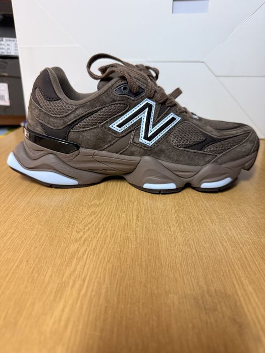 Adidasi New Balance 9060 marimea 39,5 noi