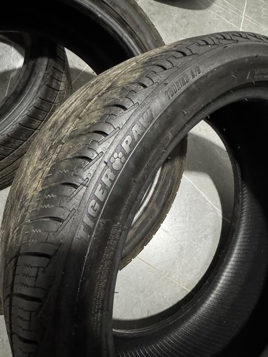 Продам шины 245/40/19