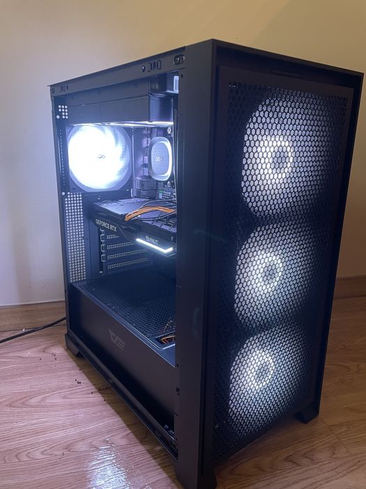 Геймърски компютър\ RTX 4070 + ryzen 7 7800x3D
