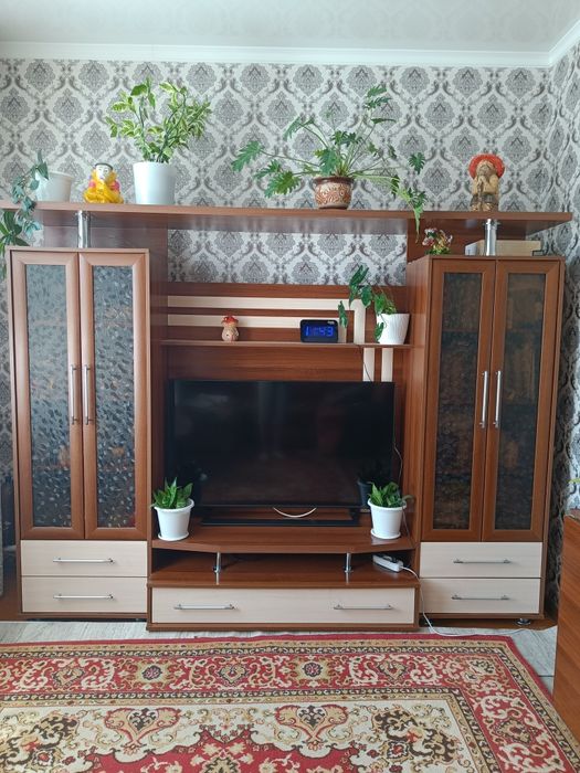 Продам горку/шкаф в гостиную