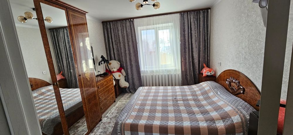 Срочно продам спальный гарнитур