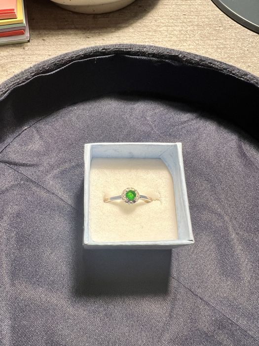 Inel de argint cu piatră verde