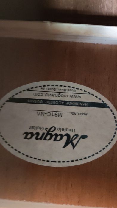 Гитара почти новая