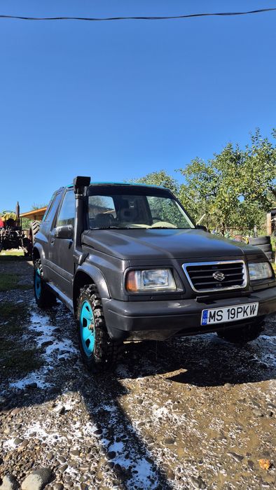 Vând suzuki vitara 2.0 benzina