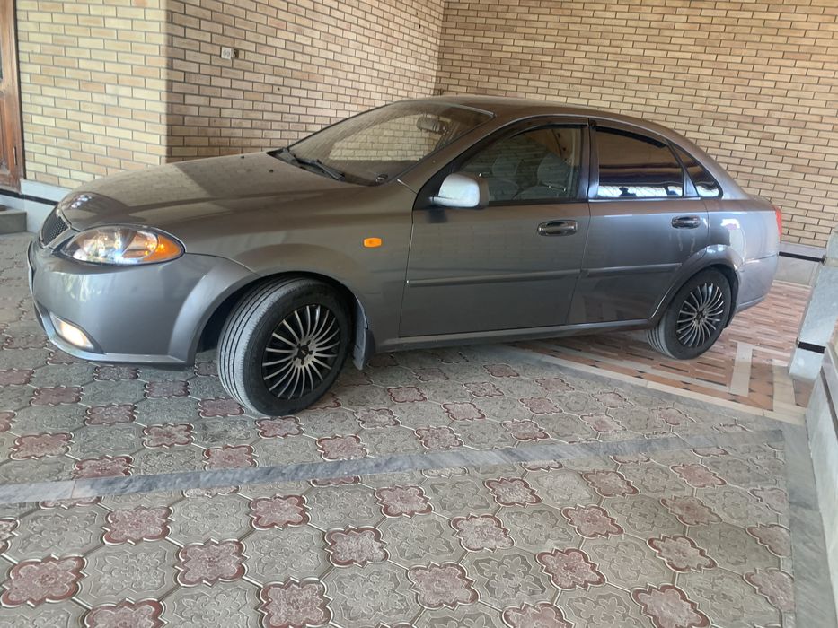 Срочно жентра Автомат сотилади