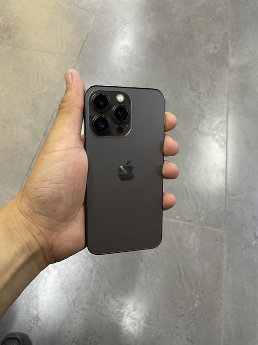 Iphone 13 pro.       .