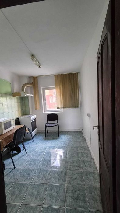 Apartament 4 camere, 80 mp