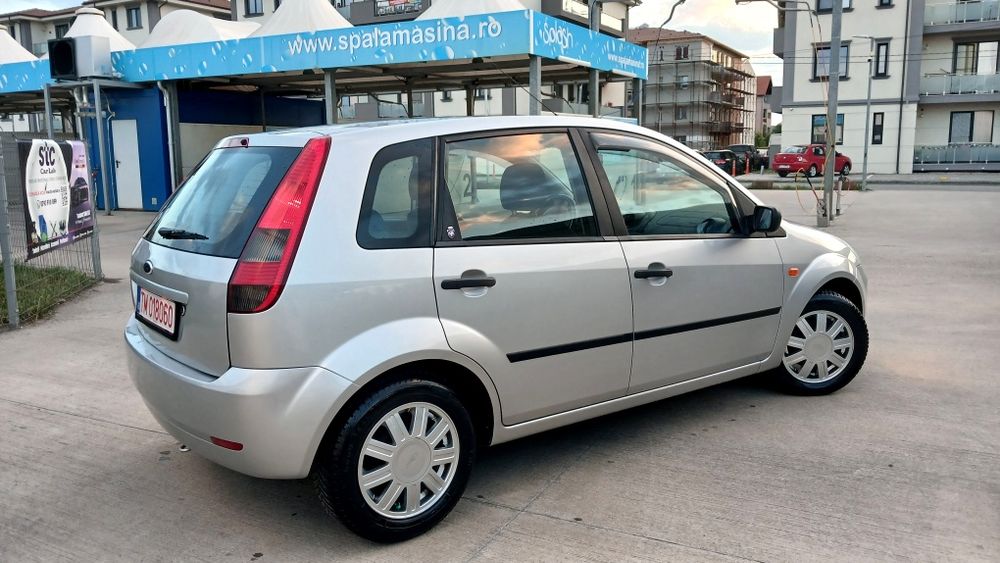 FORD Fiesta 2004 — imagine 4