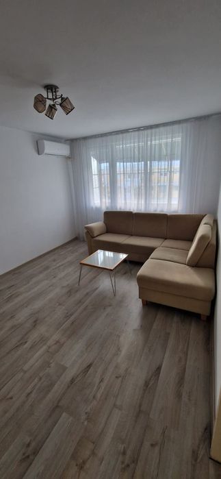 Apartament de închiriat