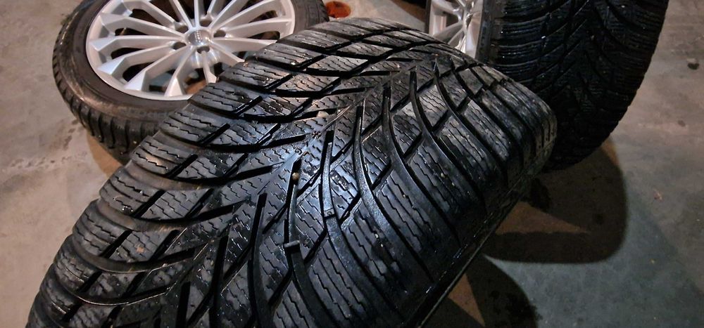 Зимни гуми с джанти 19", 255/45/19 AUDI Nokian нови