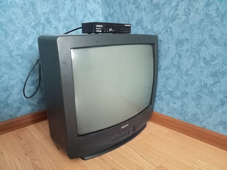 Продам телевизор LG