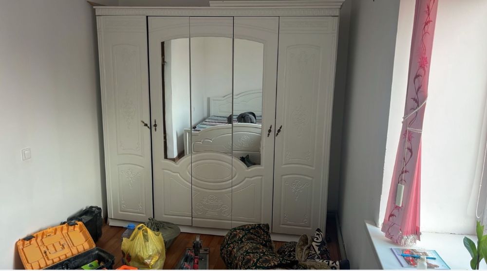 Шкаф четырехдвернный