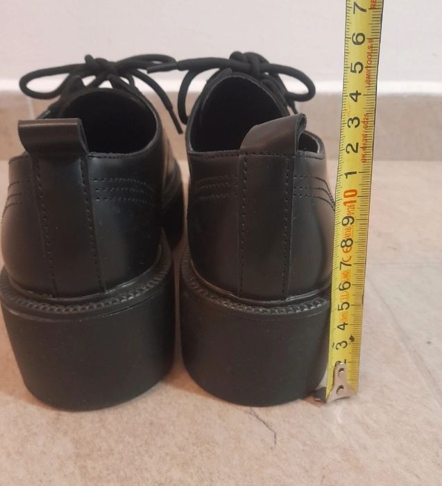 Pantofi cu platforma