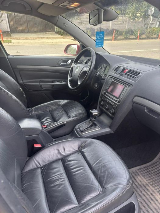 Vând scoda Octavia w