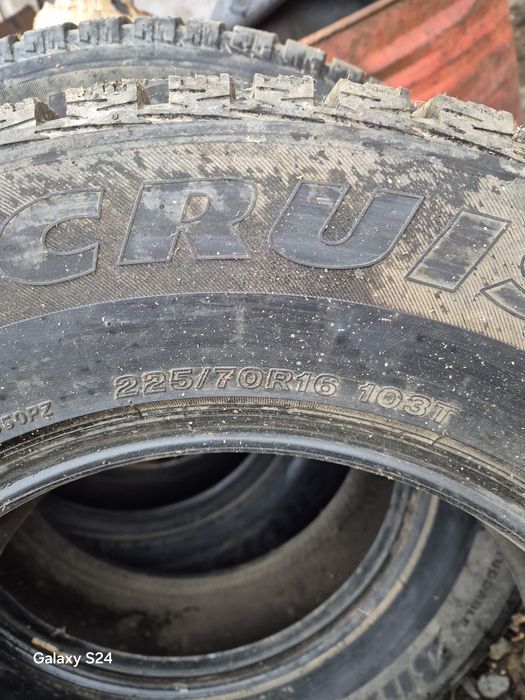 Продам.     резину