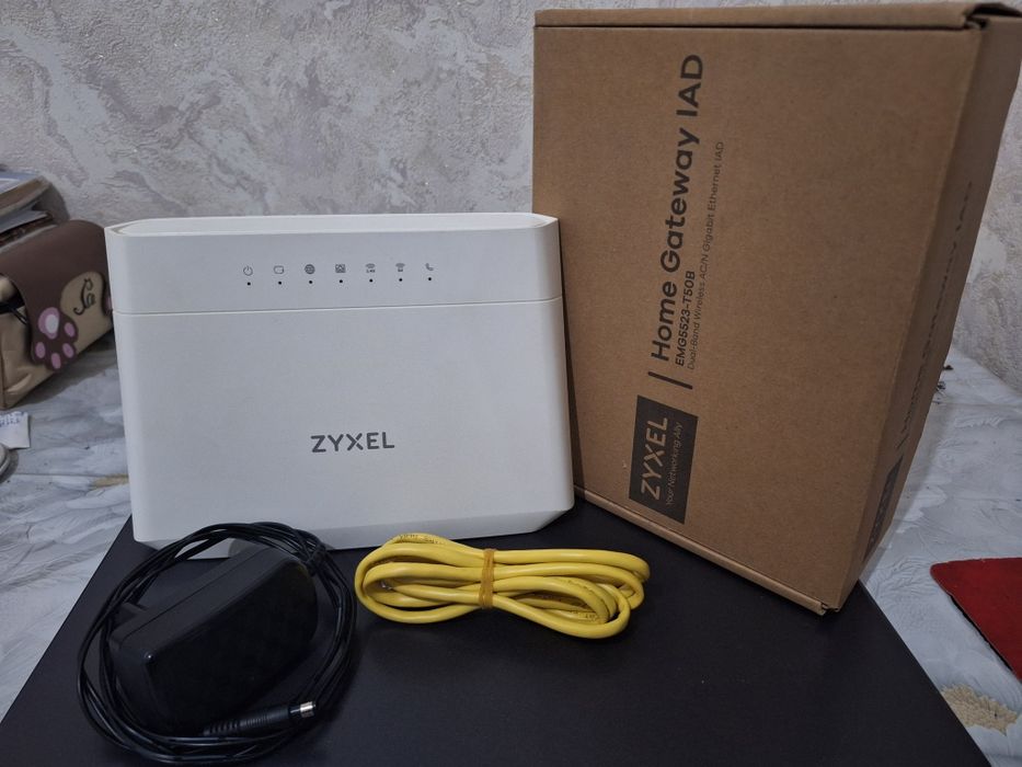 ZYXEL internet router