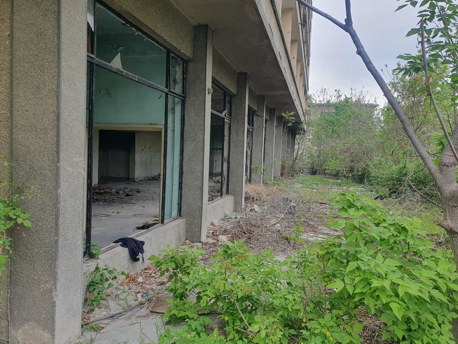 Продава се Промишлена сграда в Горна Оряховица - 2070 кв.м за 186 €/кв.м - Снимка #4